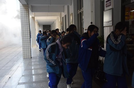 6163银河国际荷花池校区开展应急疏散演练 筑牢校园安全防线